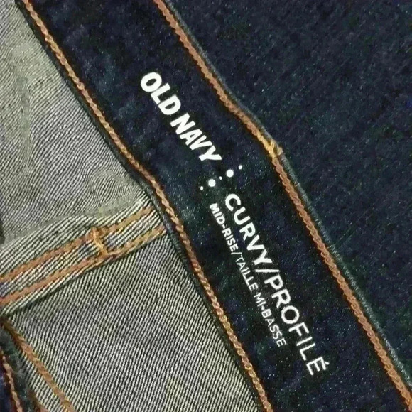 Old Navy Curvy Jeans - Picture 7 of 10